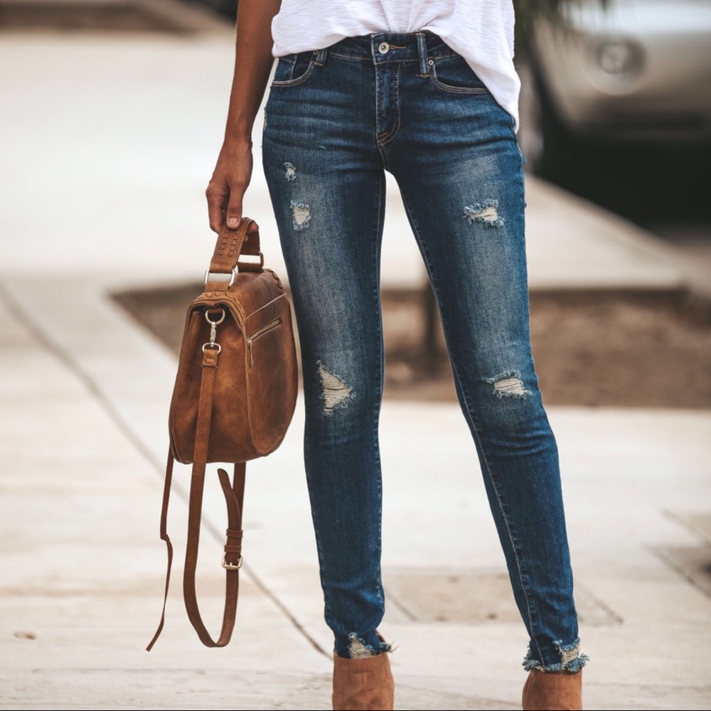 CLEARANCE-FIRM‼️Lizzy Distressed Skinnies - Picture 2 of 8